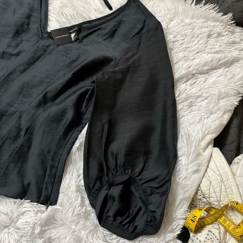 Club Monaco Charcoal Blouse with Puff Sleeves - Picture 4 of 9